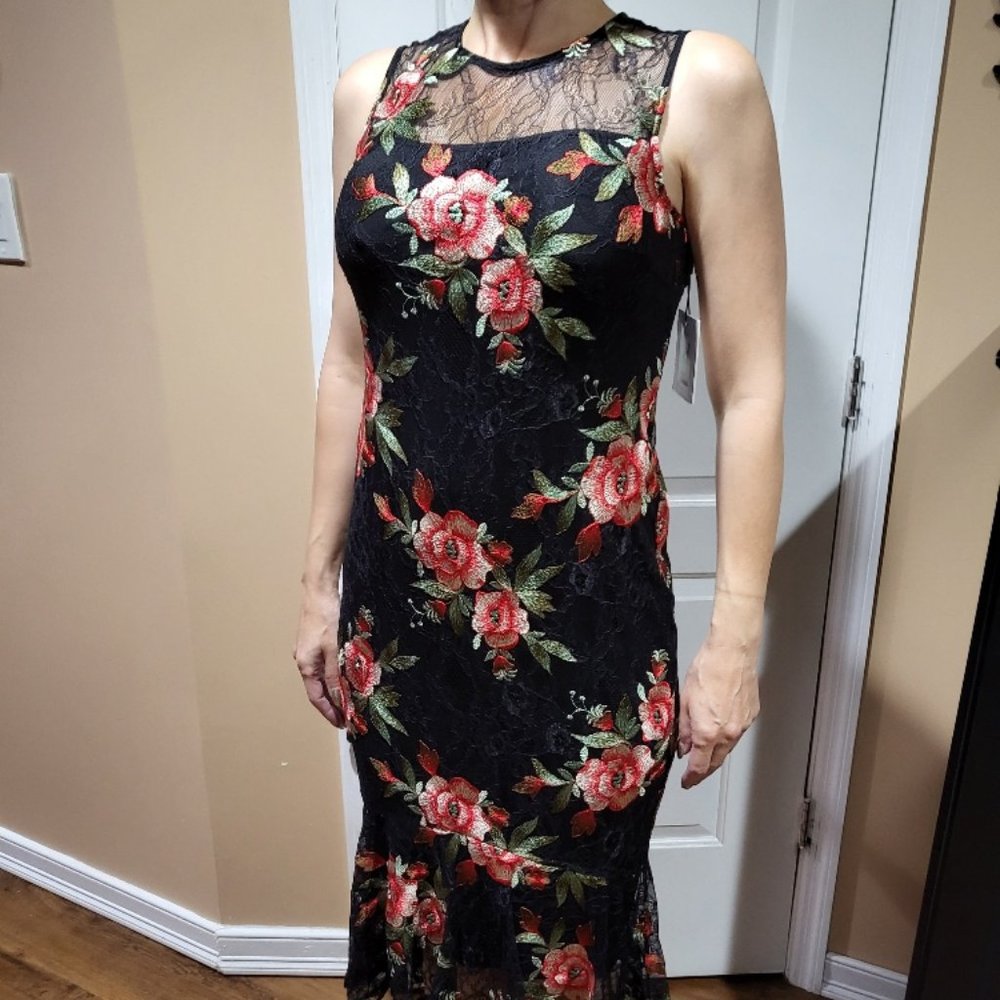Calvin Klein Black Floral Lace Dress Size 4 New w/ Tags